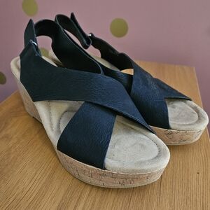 CL by Laundry Wedge Sandals